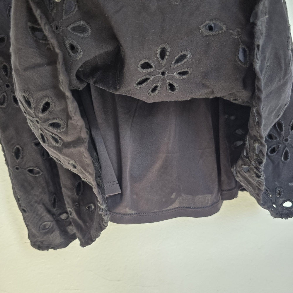 NWT TORRID Babydoll Eyelet Challis Black Short Sleeve Blouse Size 1X 14-16 - Picture 10 of 16